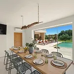 فيلة Casa Del Oro *