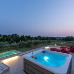 فيلة Casa Del Oro *