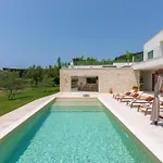 Casa Del Oro فيرسار